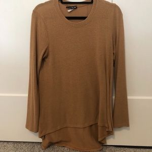 Tan long-sleeve shirt - Medium